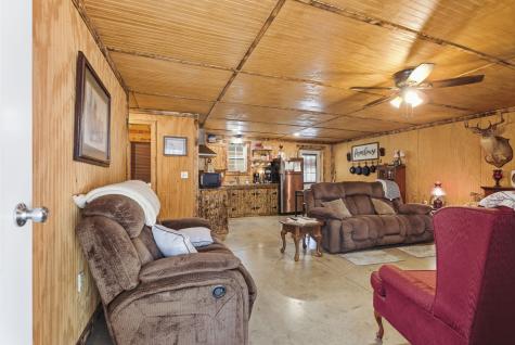 1978 Highland Bluff Trail Pelham TN 37366