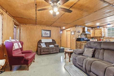 1978 Highland Bluff Trail Pelham TN 37366