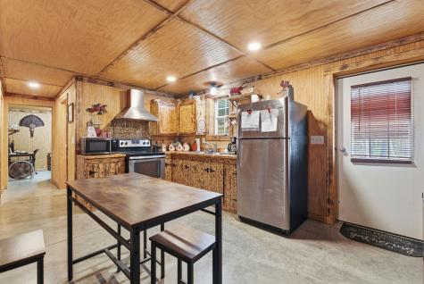 1978 Highland Bluff Trail Pelham TN 37366