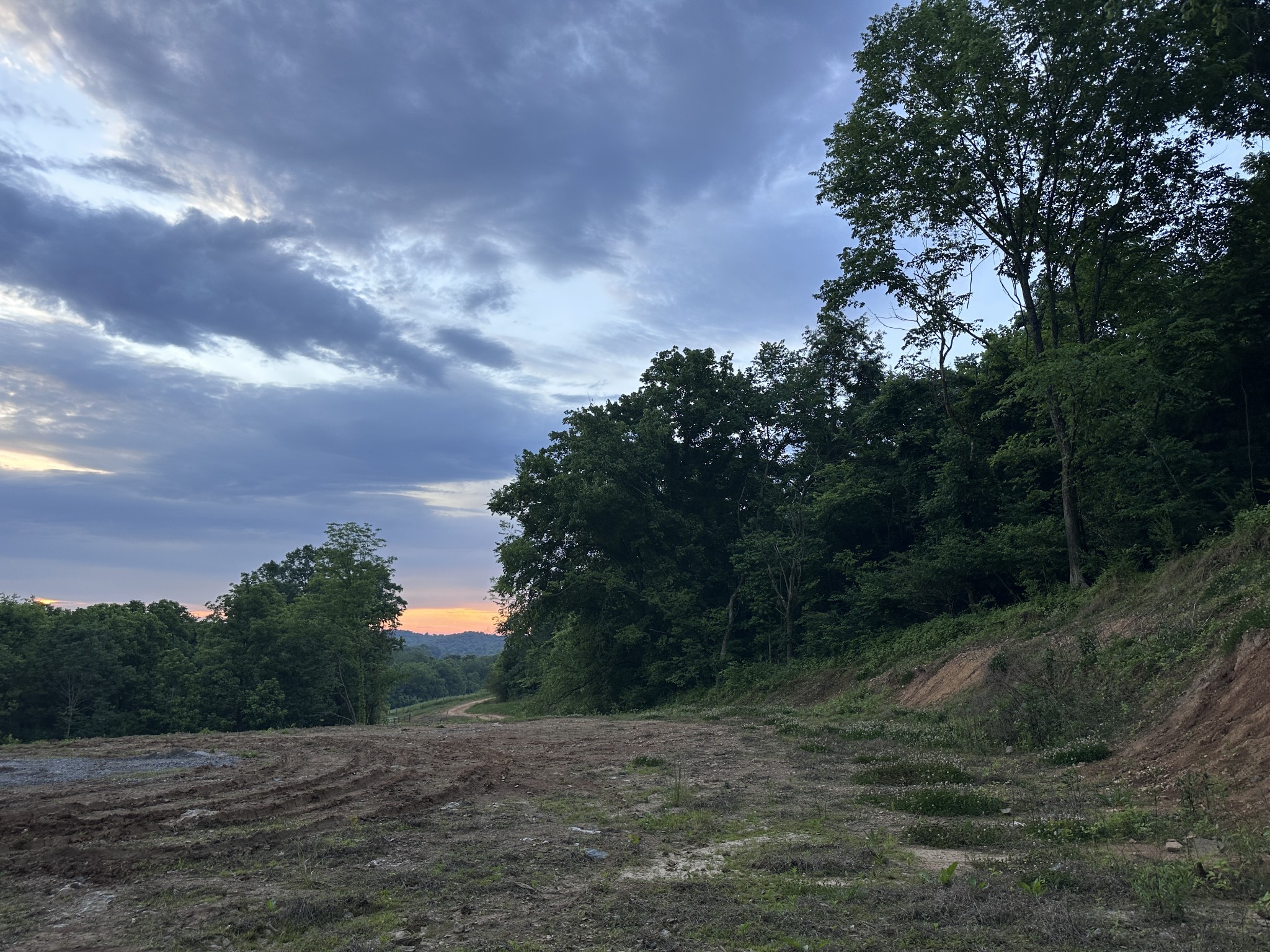 1820 New Highway 7 Columbia TN 38401