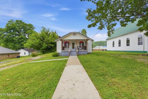 118 Woody Avenue Harriman TN 37748