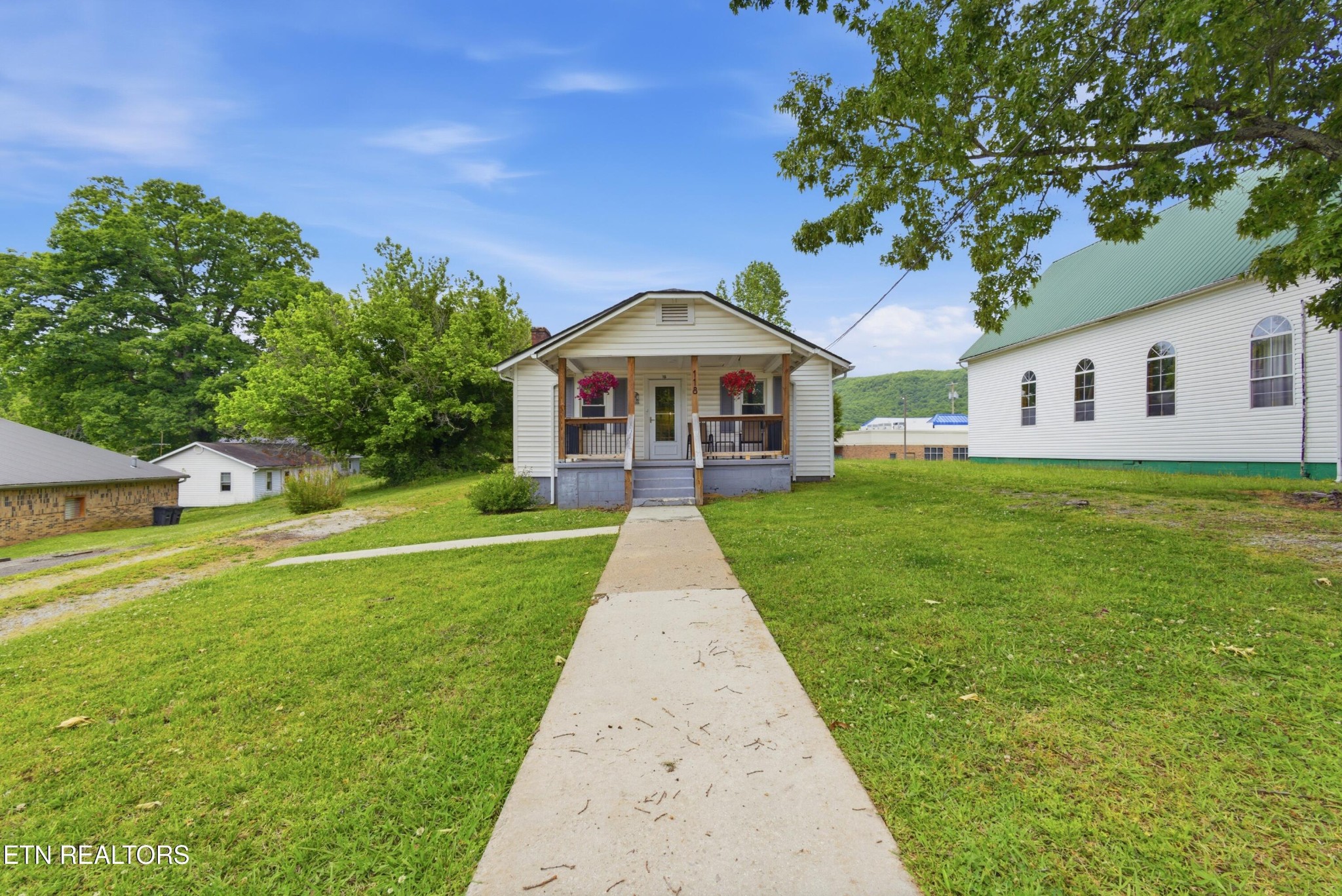 118 Woody Avenue Harriman TN 37748