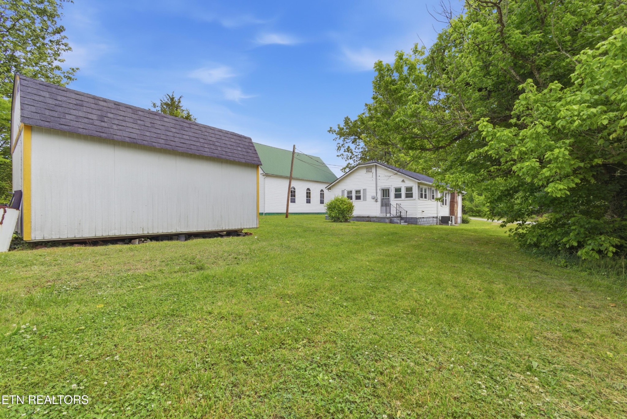 118 Woody Avenue Harriman TN 37748