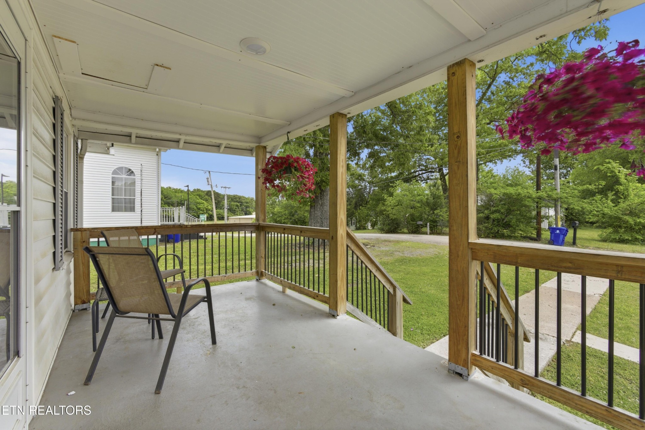 118 Woody Avenue Harriman TN 37748
