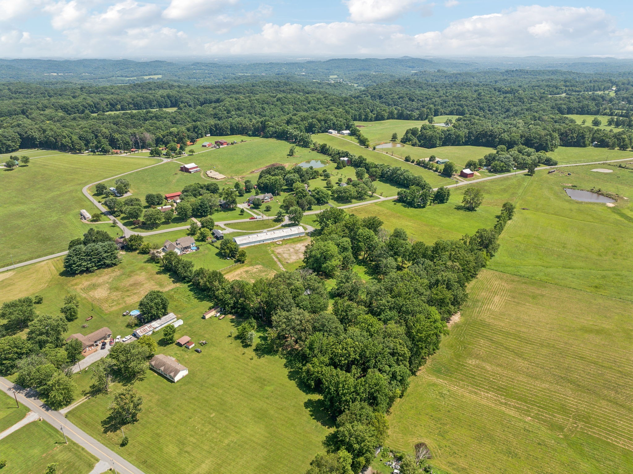 253 Halltown Road Cottontown TN 37048