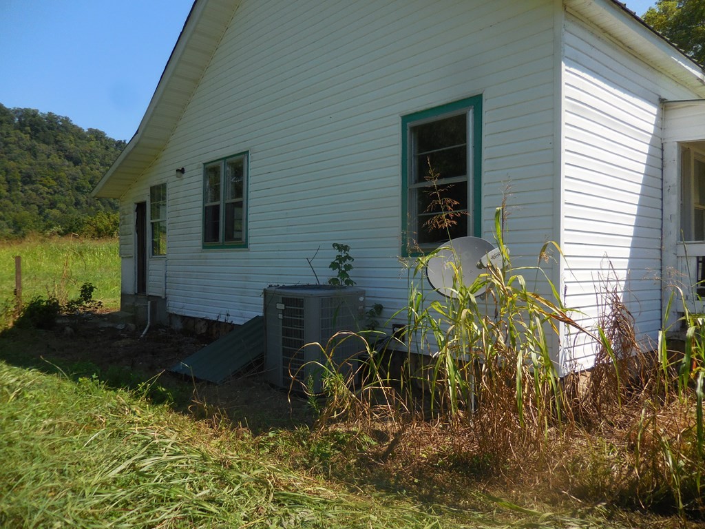 12493 Dodson Branch Gainesboro TN 38562