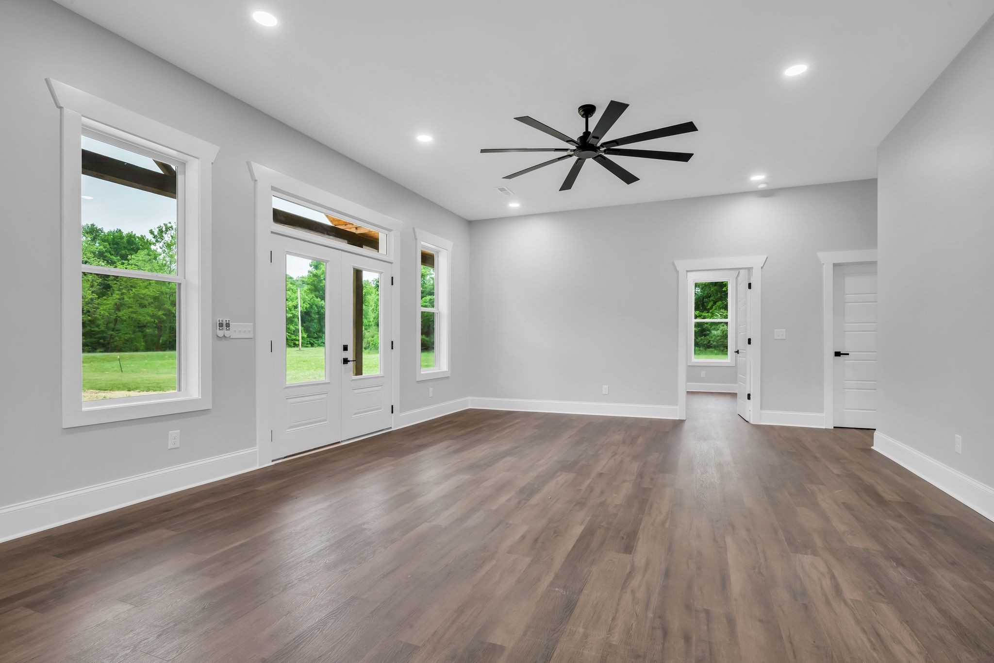 682 E Piney Road, E Dickson TN 37055