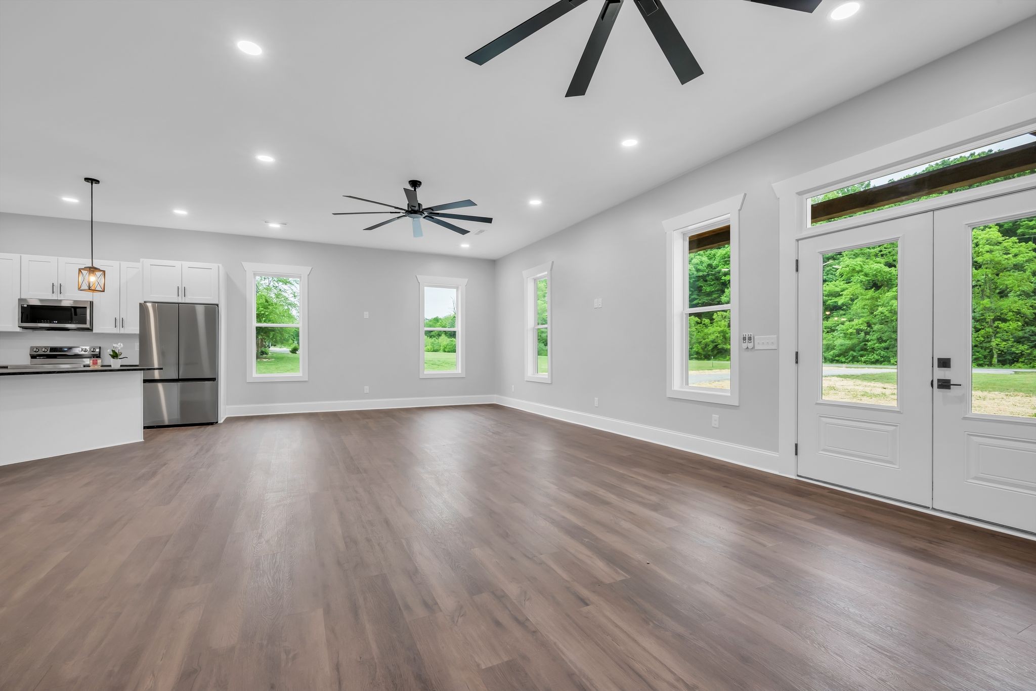 682 E Piney Road, E Dickson TN 37055