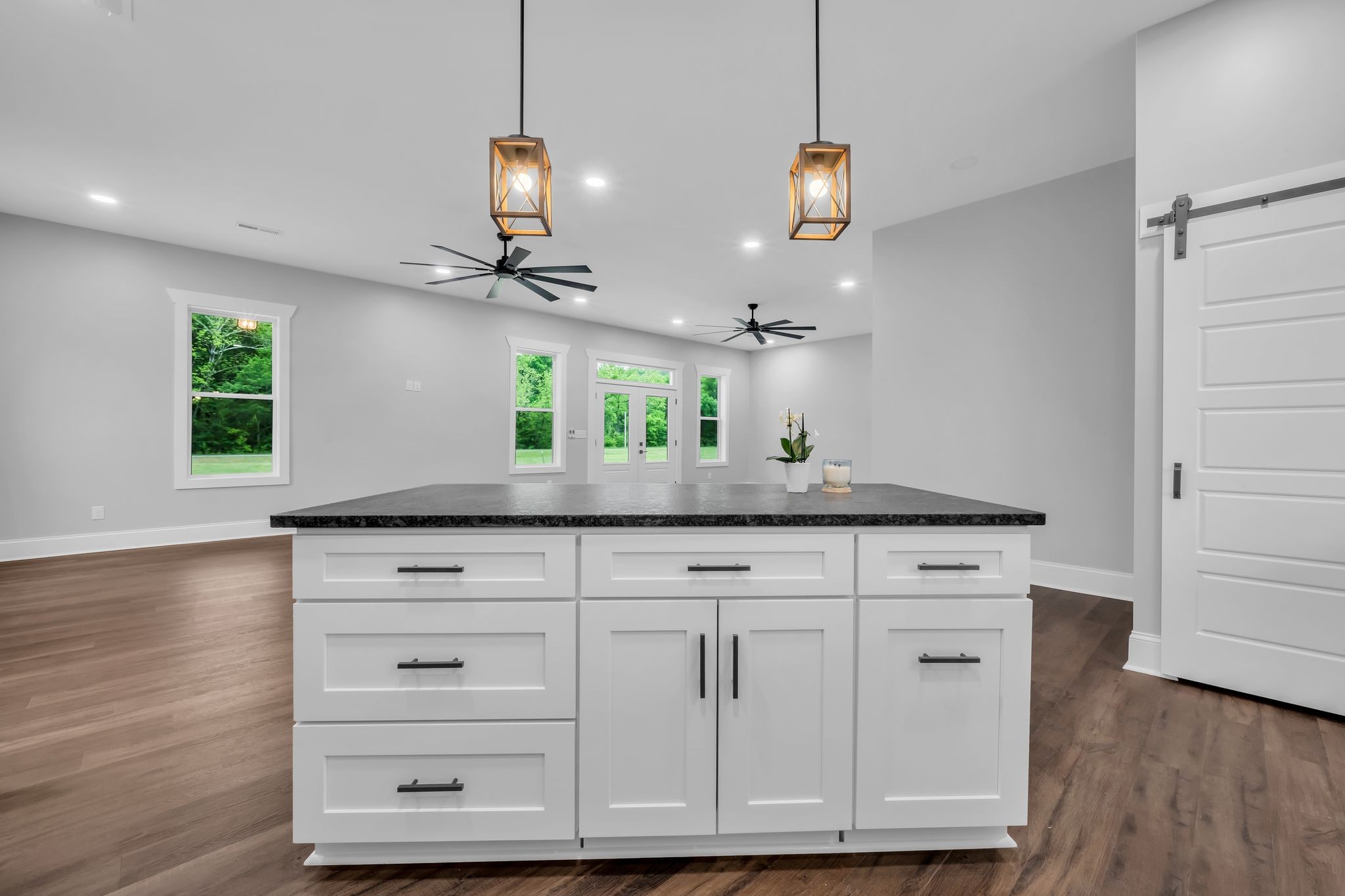 682 E Piney Road, E Dickson TN 37055