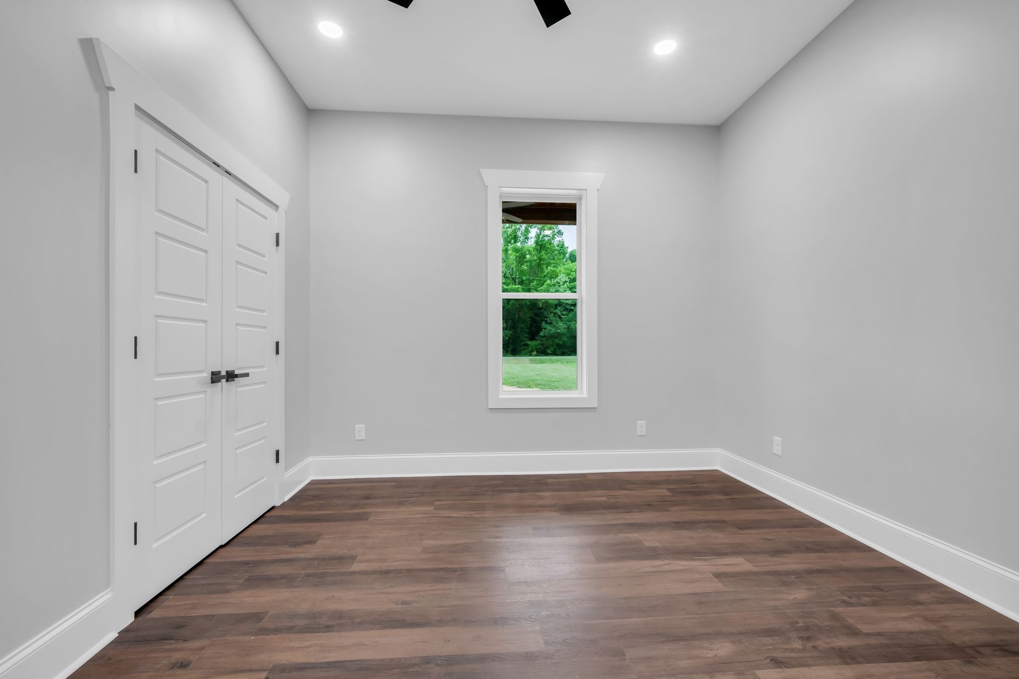 682 E Piney Road, E Dickson TN 37055