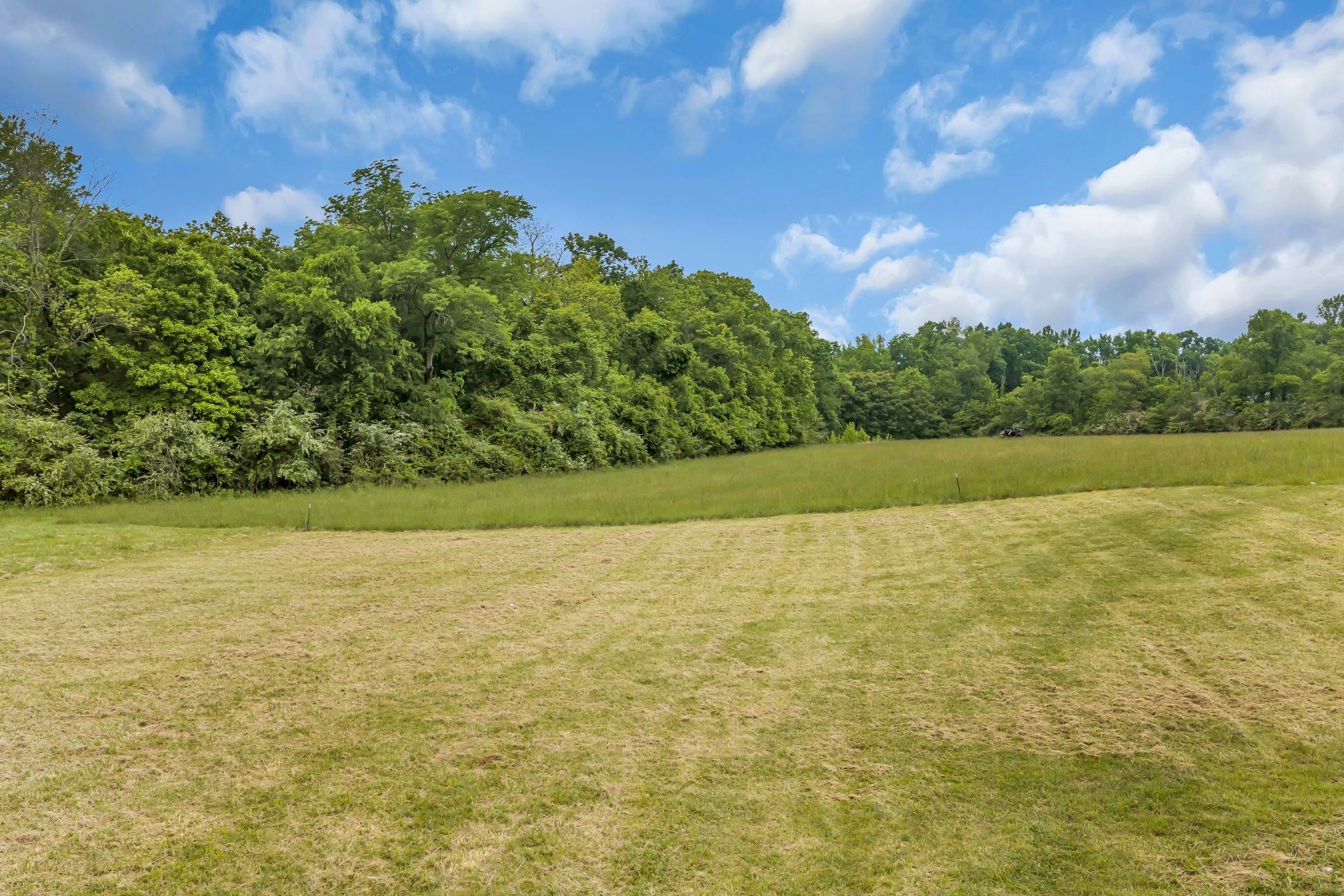 682 E Piney Road, E Dickson TN 37055