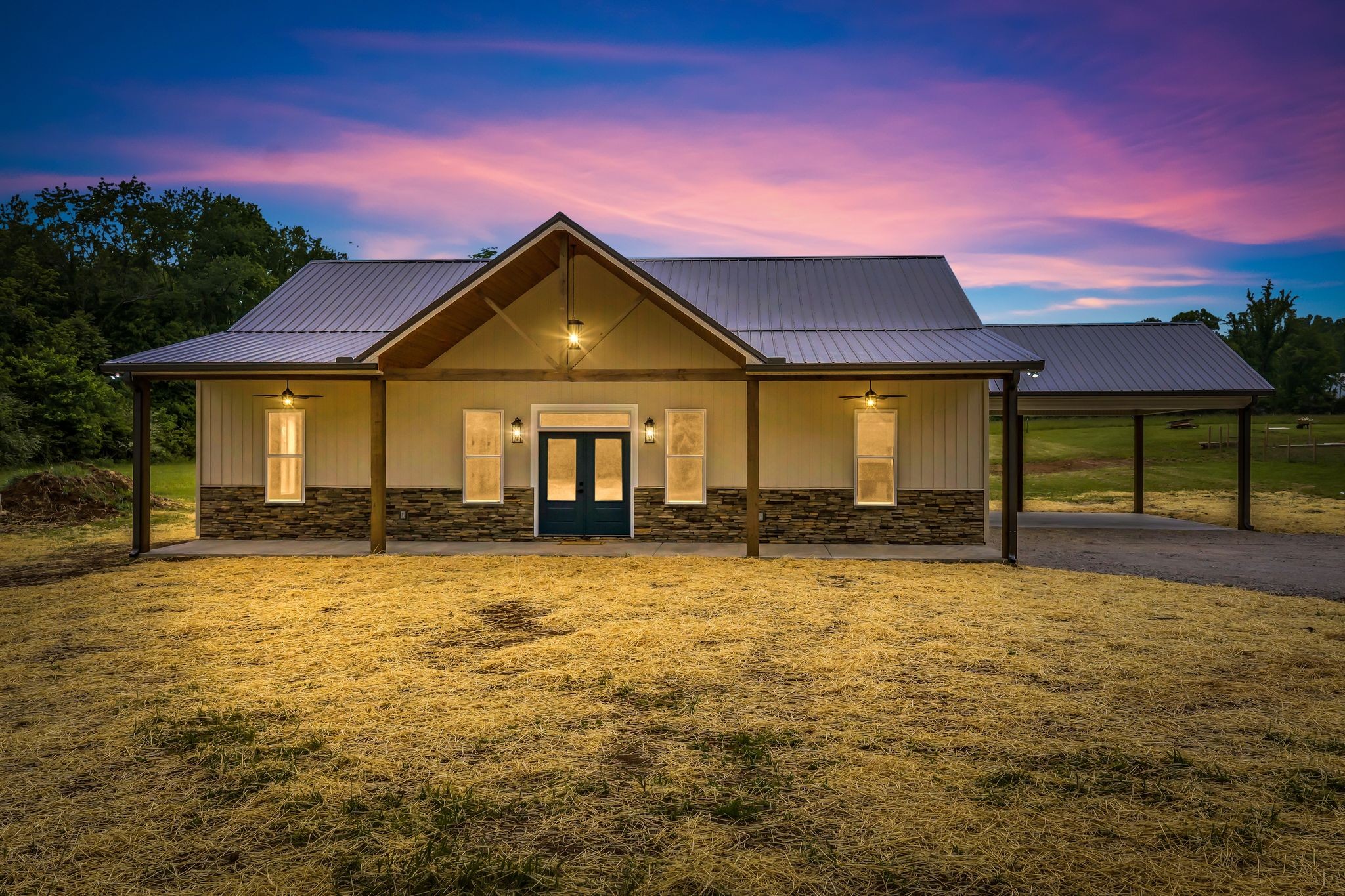 682 E Piney Road, E Dickson TN 37055
