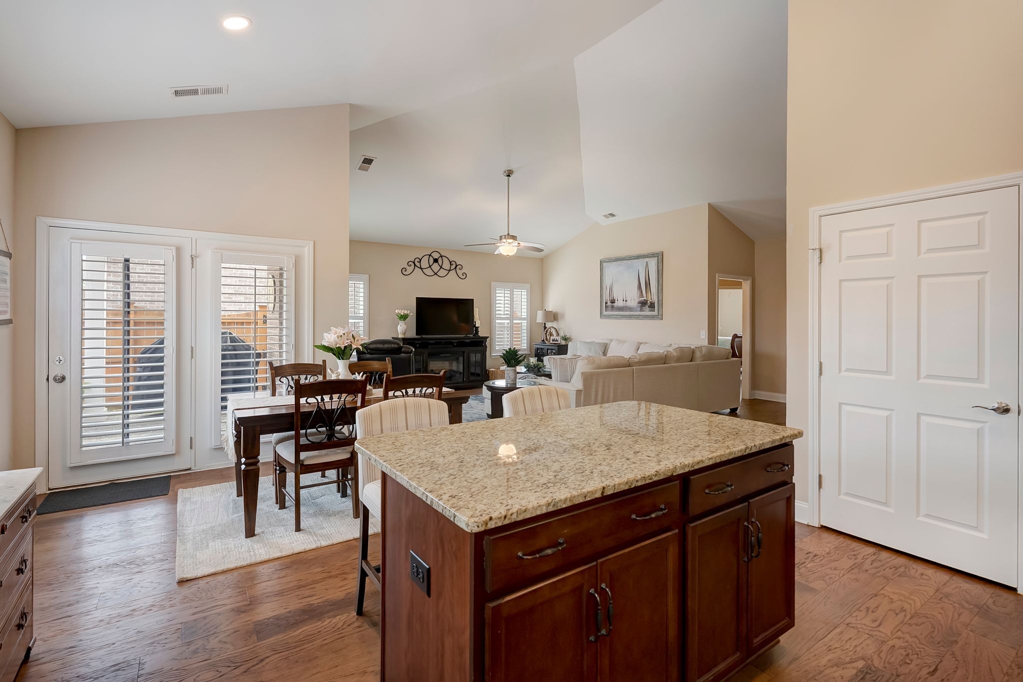 1326 Whispering Oaks Drive Lebanon TN 37090