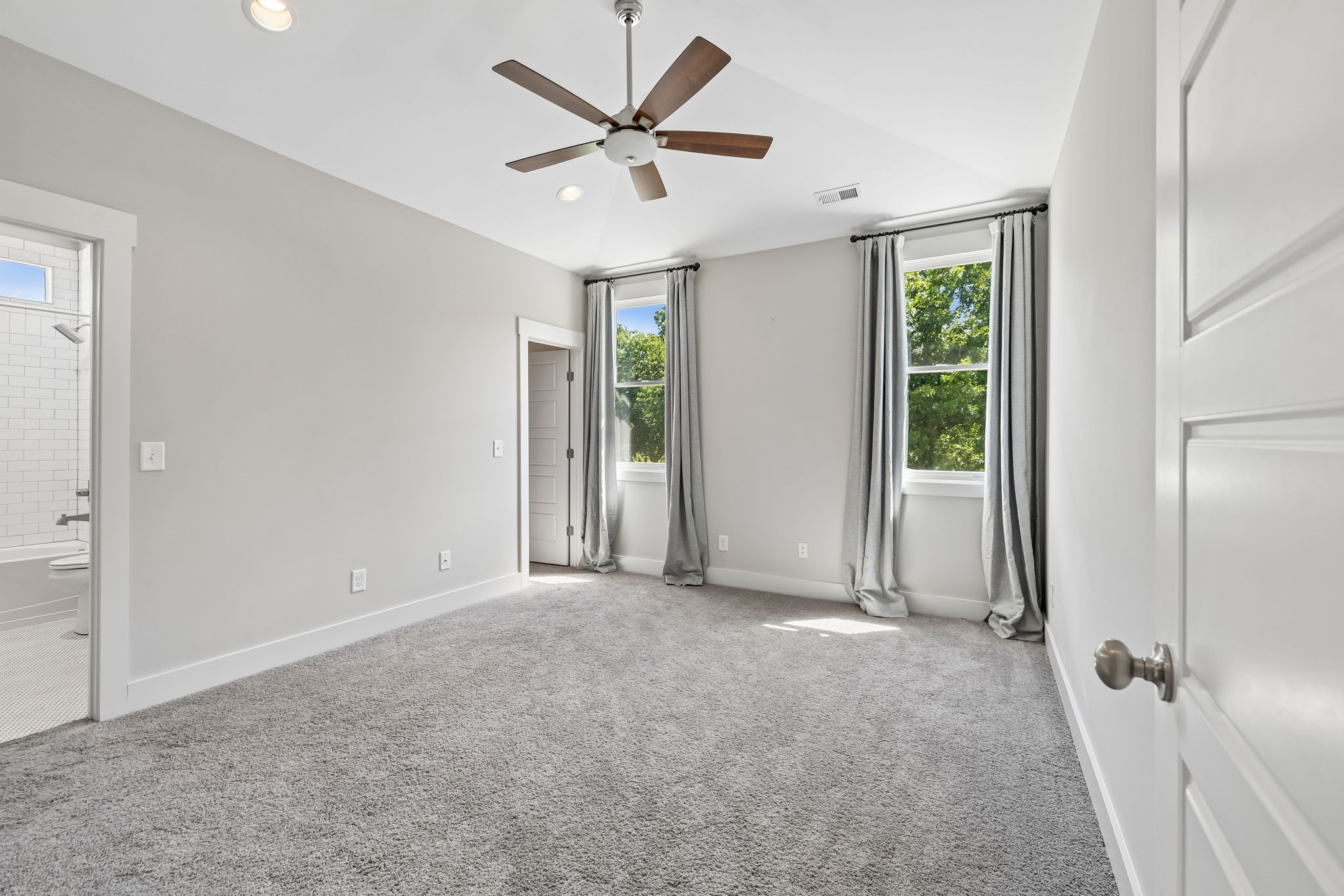 1605A Stokes Lane Nashville TN 37215