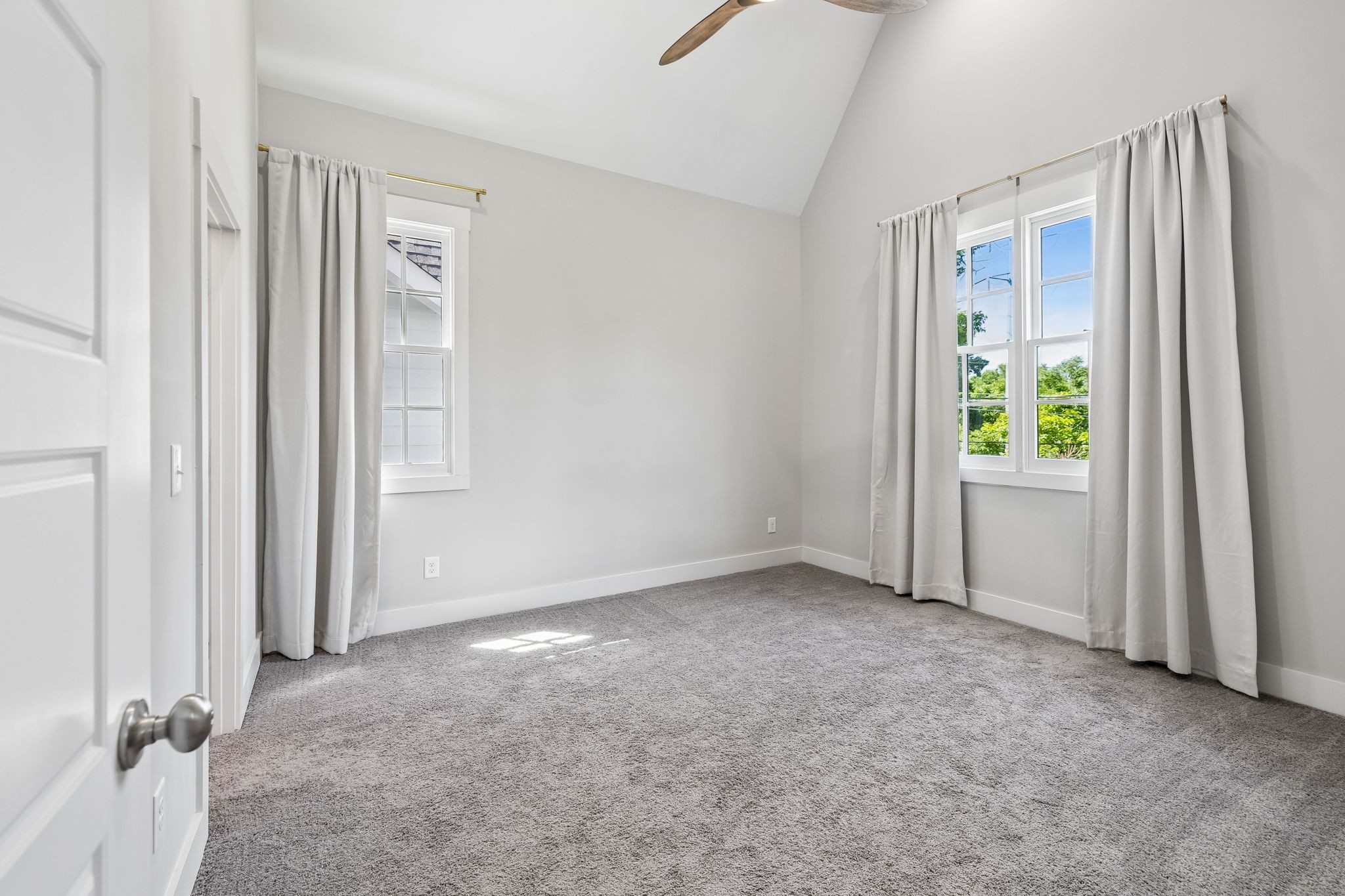 1605A Stokes Lane Nashville TN 37215