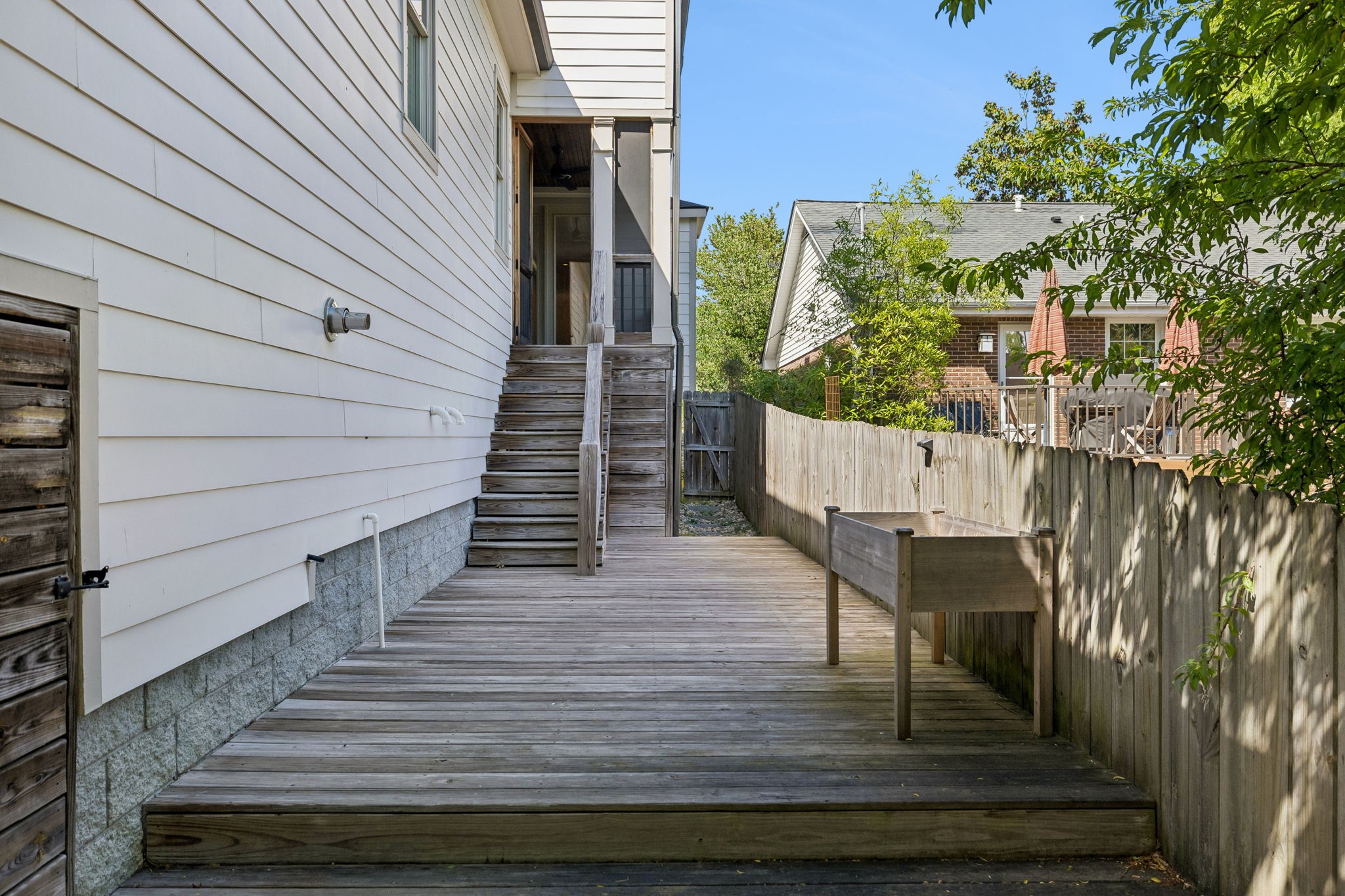 1605A Stokes Lane Nashville TN 37215