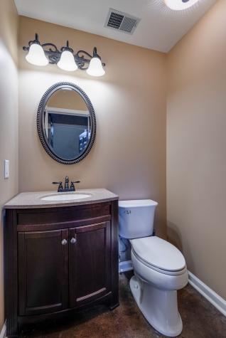 537 Reed Lane Hartsville TN 37074