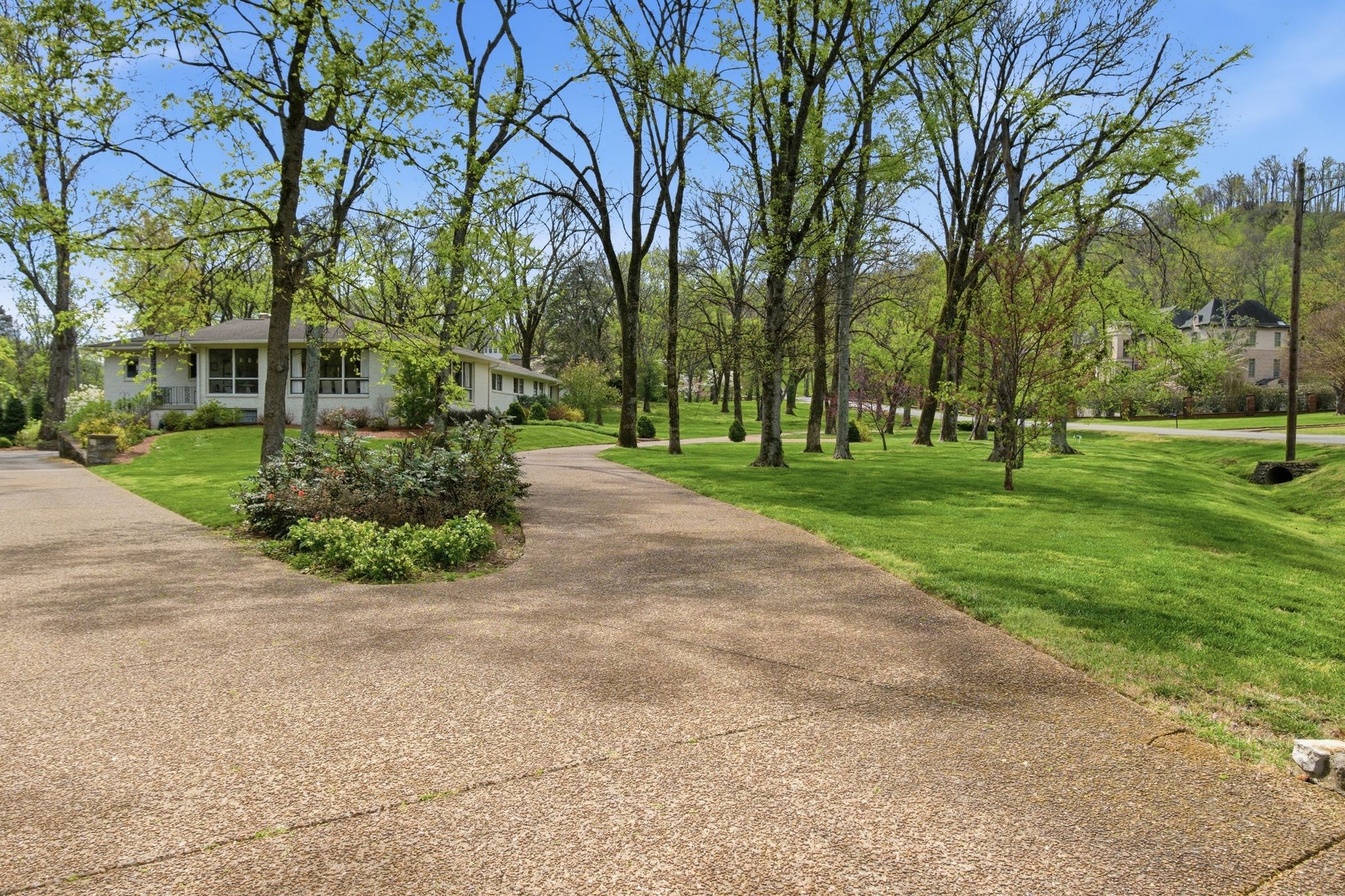1014 Foxwood Drive Nashville TN 37215