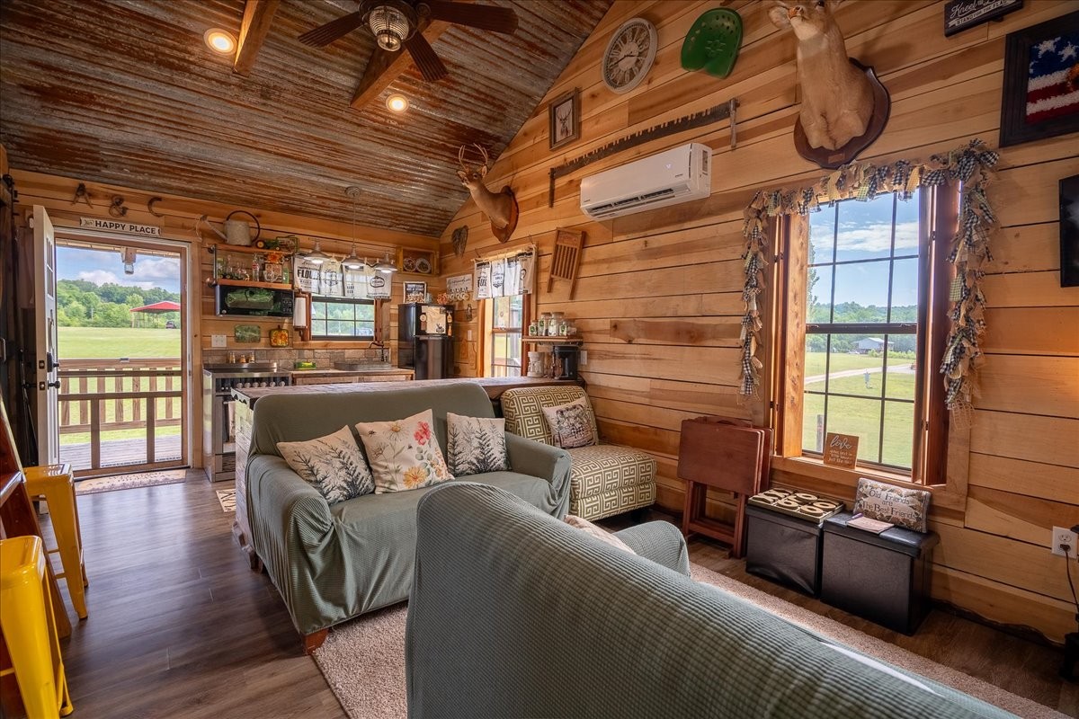 194 Creekside Lane Westpoint TN 38486