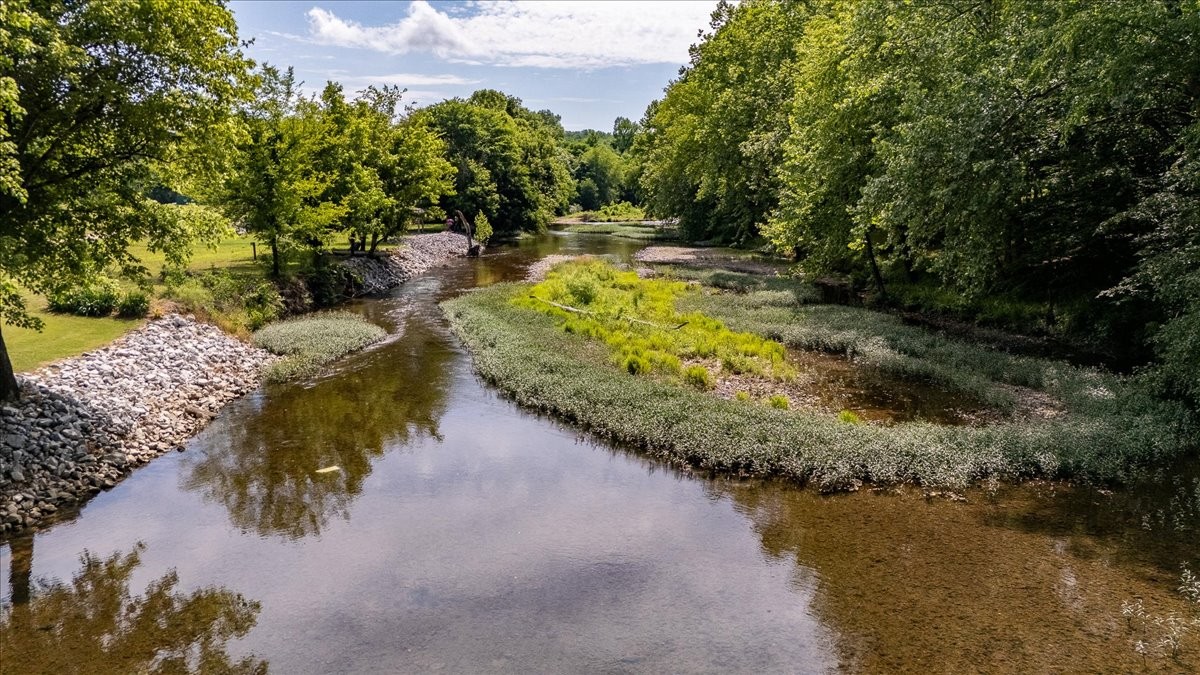194 Creekside Lane Westpoint TN 38486