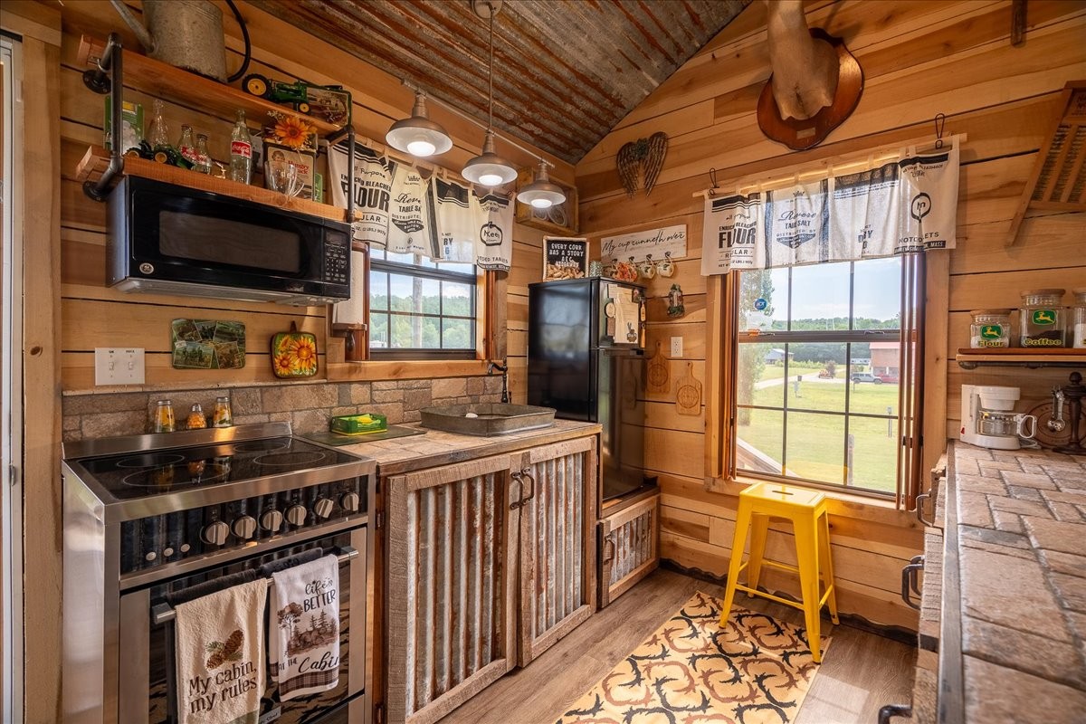194 Creekside Lane Westpoint TN 38486