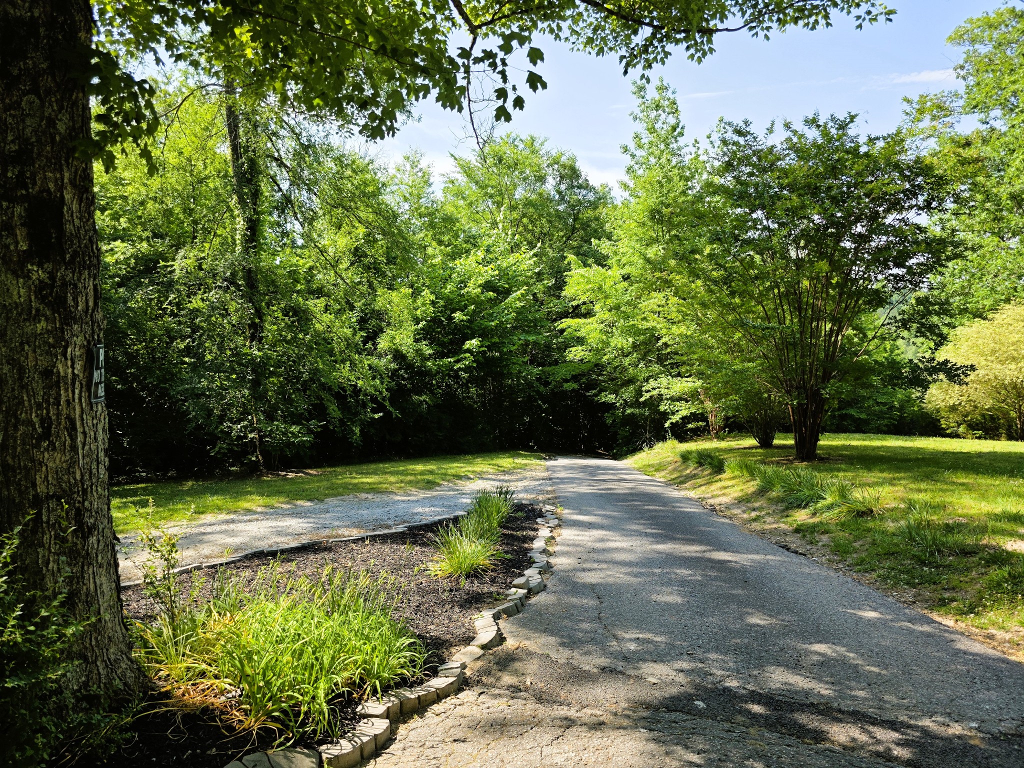 1975 Kelly Road Holladay TN 38341