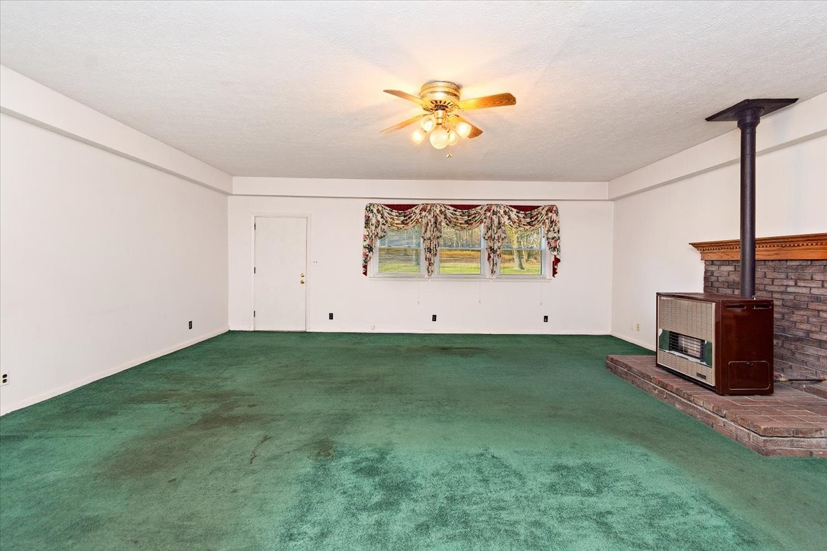 1077 Slaters Creek Road Goodlettsville TN 37072