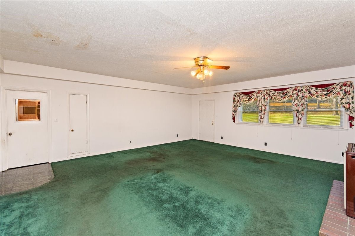 1077 Slaters Creek Road Goodlettsville TN 37072