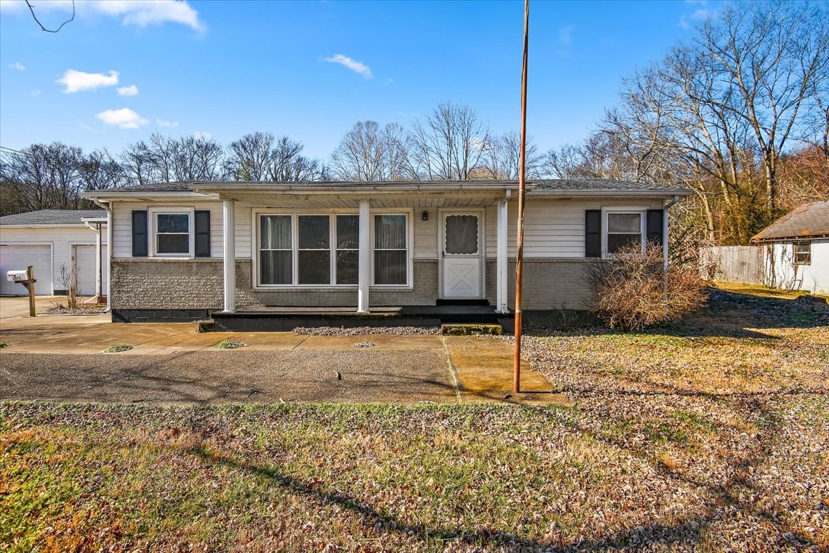 1077 Slaters Creek Road Goodlettsville TN 37072