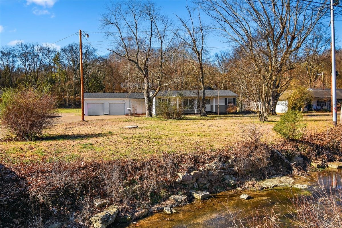 1077 Slaters Creek Road Goodlettsville TN 37072
