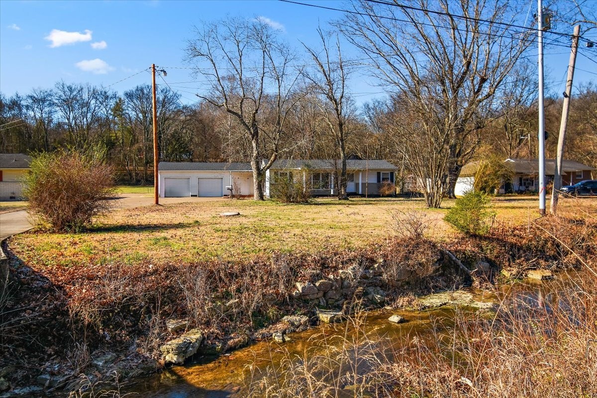 1077 Slaters Creek Road Goodlettsville TN 37072