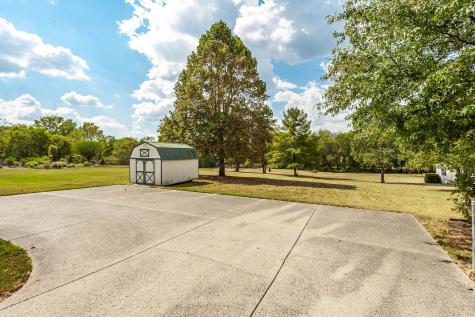 693 Greenfield Lane Castalian Springs TN 37031