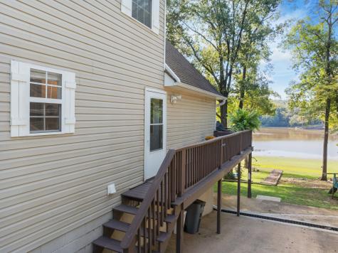 183 Featherfoot Pkwy Loop Parsons TN 38363