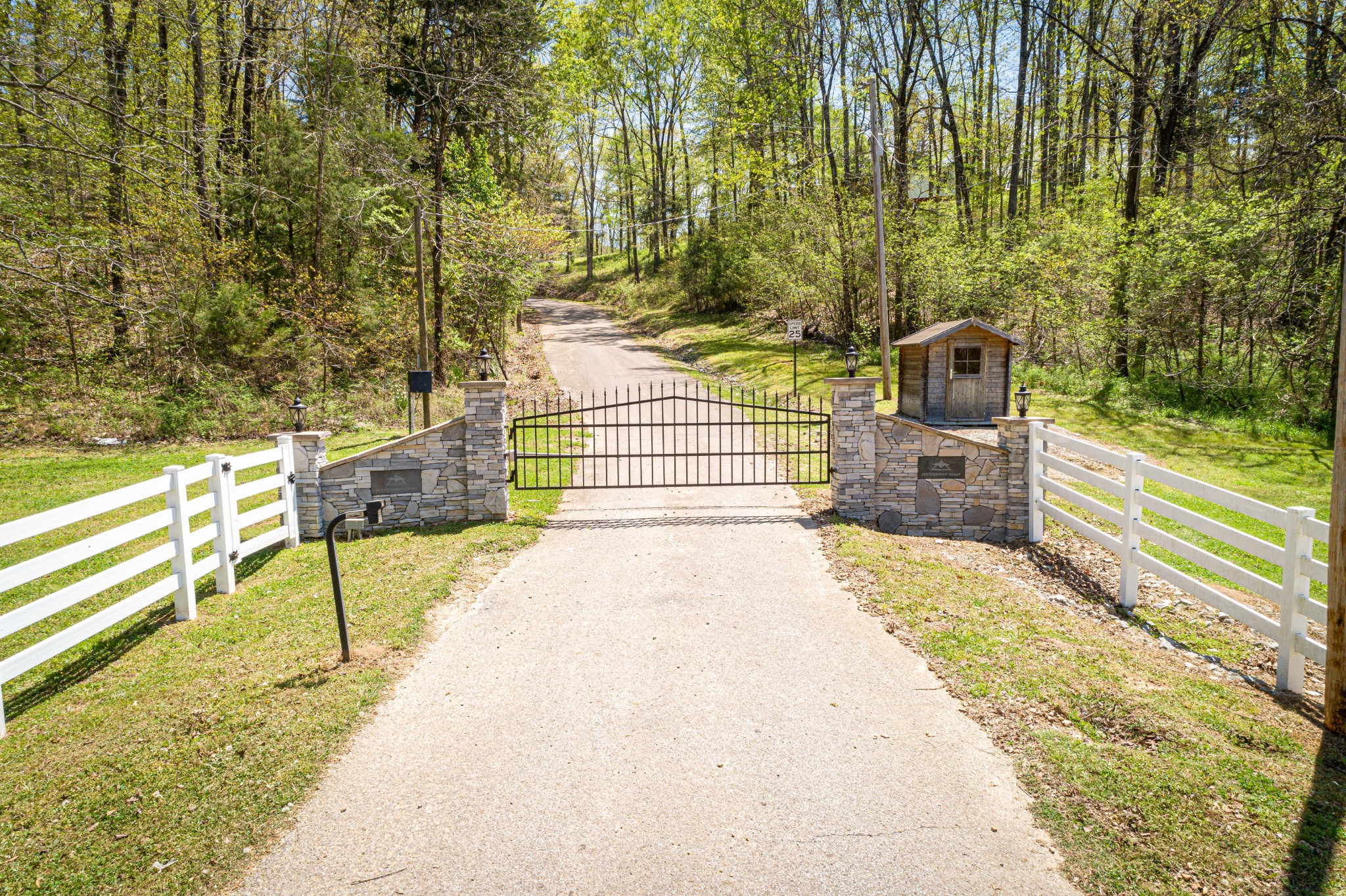 183 Featherfoot Pkwy Loop Parsons TN 38363