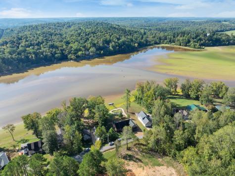 183 Featherfoot Pkwy Loop Parsons TN 38363