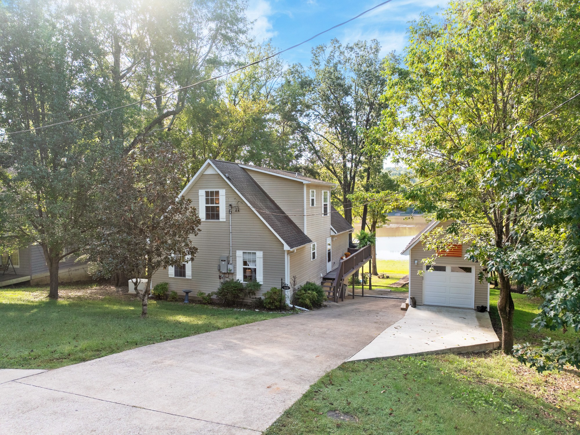 183 Featherfoot Pkwy Loop Parsons TN 38363