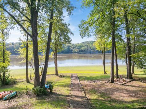 183 Featherfoot Pkwy Loop Parsons TN 38363