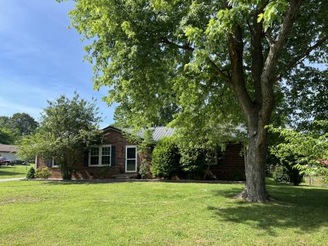 1861 Harriet Drive Clarksville TN 37040