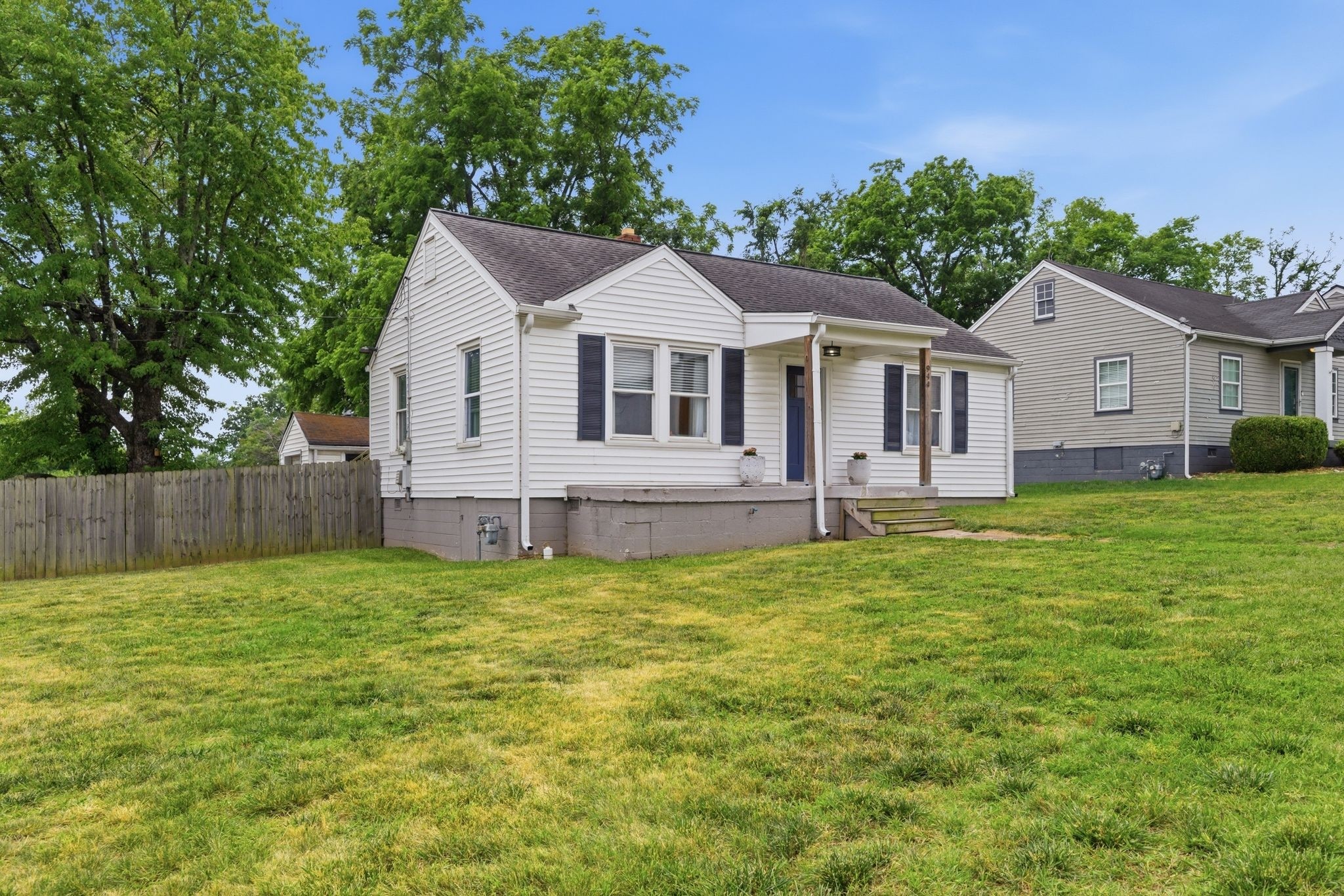 944 Chickasaw Avenue Nashville TN 37207