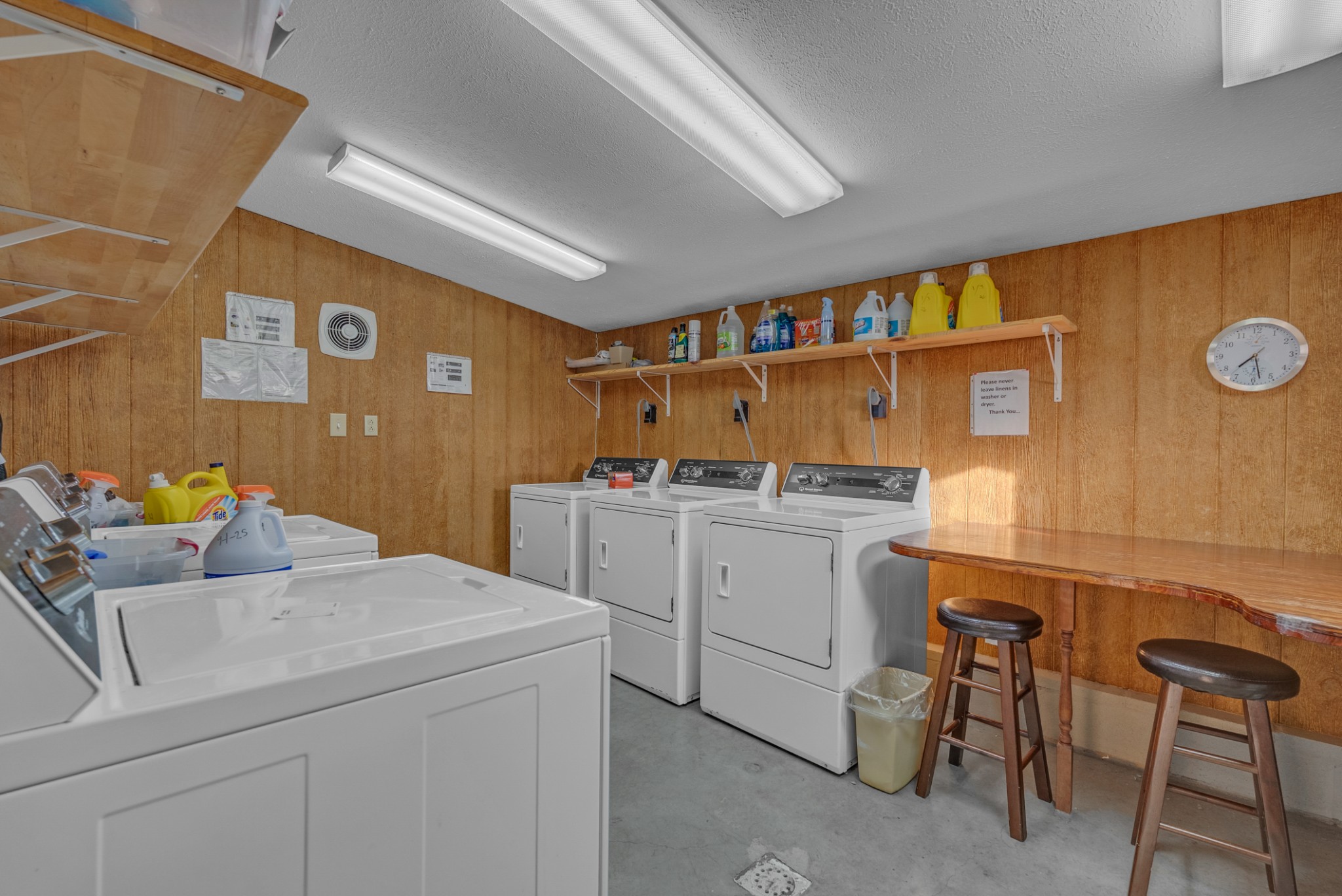 1201 Livingston Highway Byrdstown TN 38549