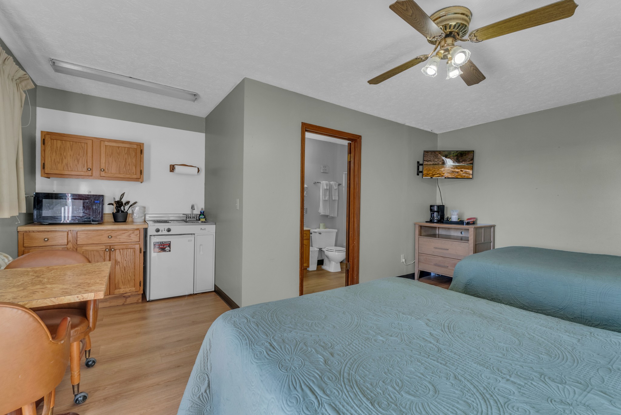 1201 Livingston Highway Byrdstown TN 38549