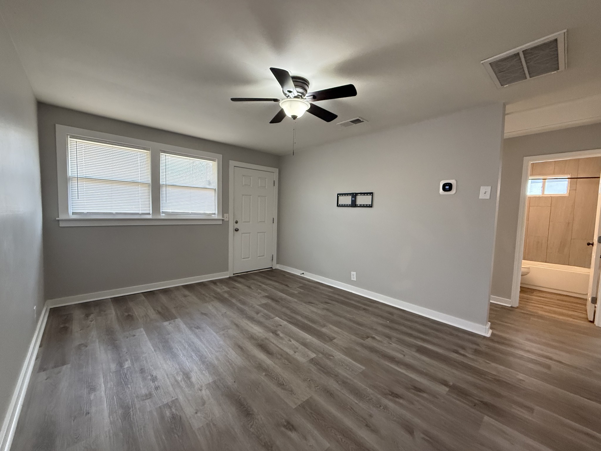 1615A 22nd Avenue North, N Nashville TN 37208
