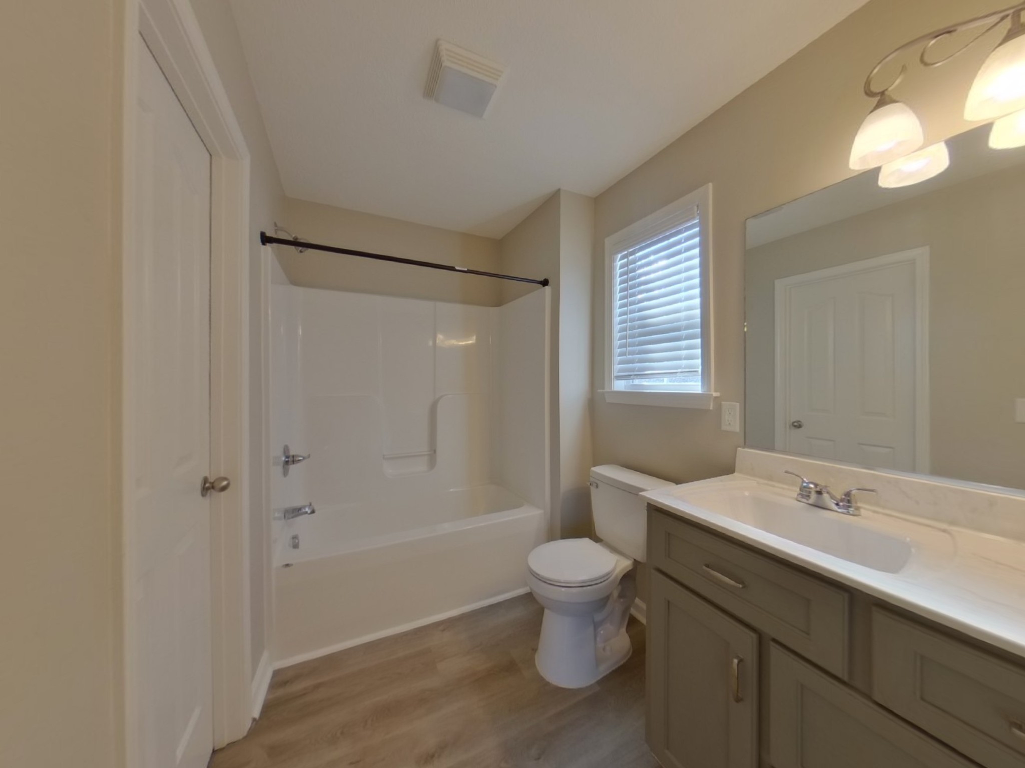 1858 Lakin Lane Columbia TN 38401