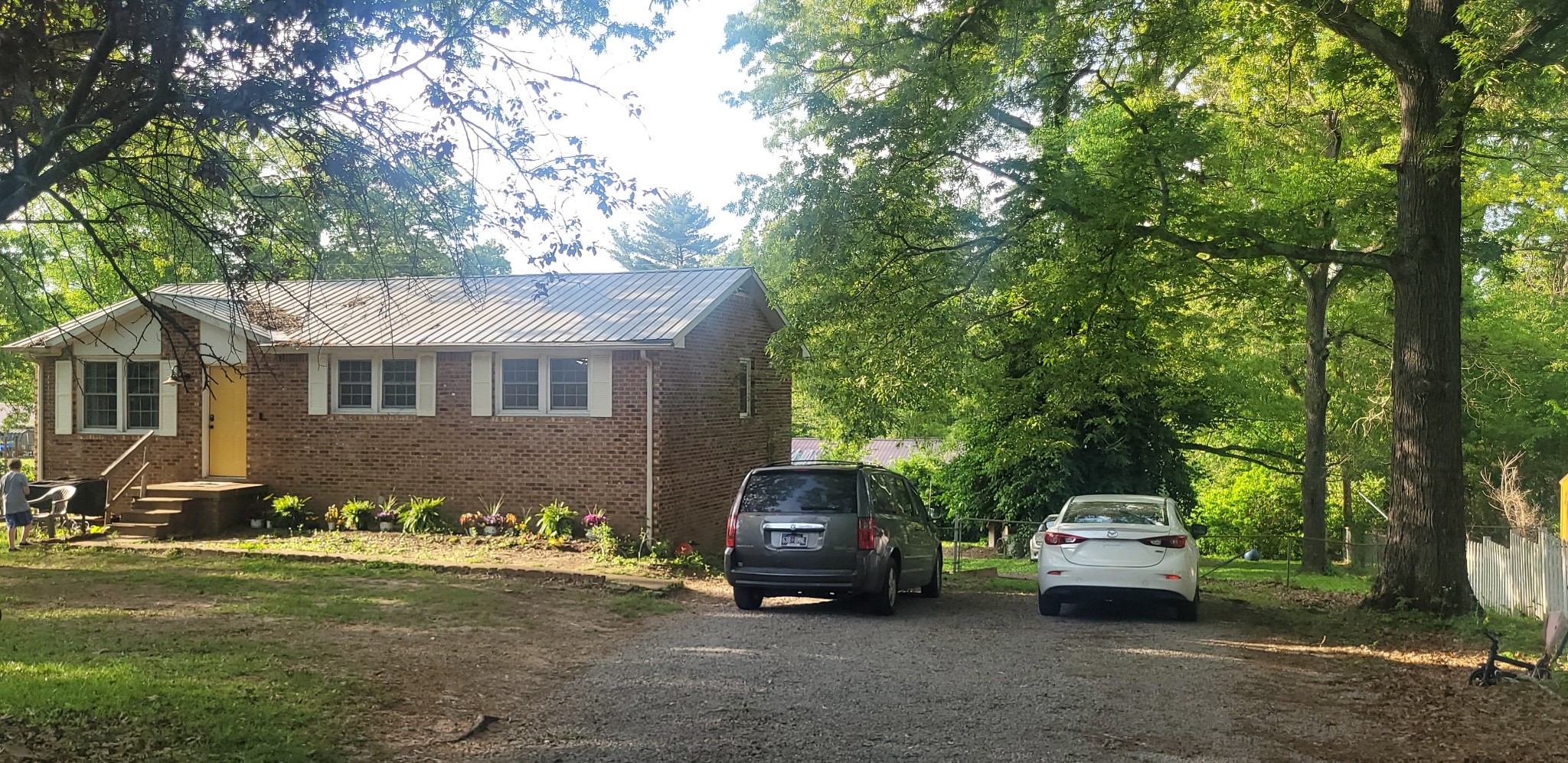 10152 W Oak Drive Bon Aqua TN 37025