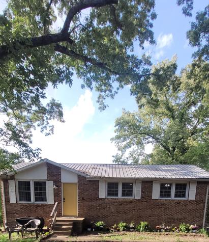 10152 W Oak Drive Bon Aqua TN 37025