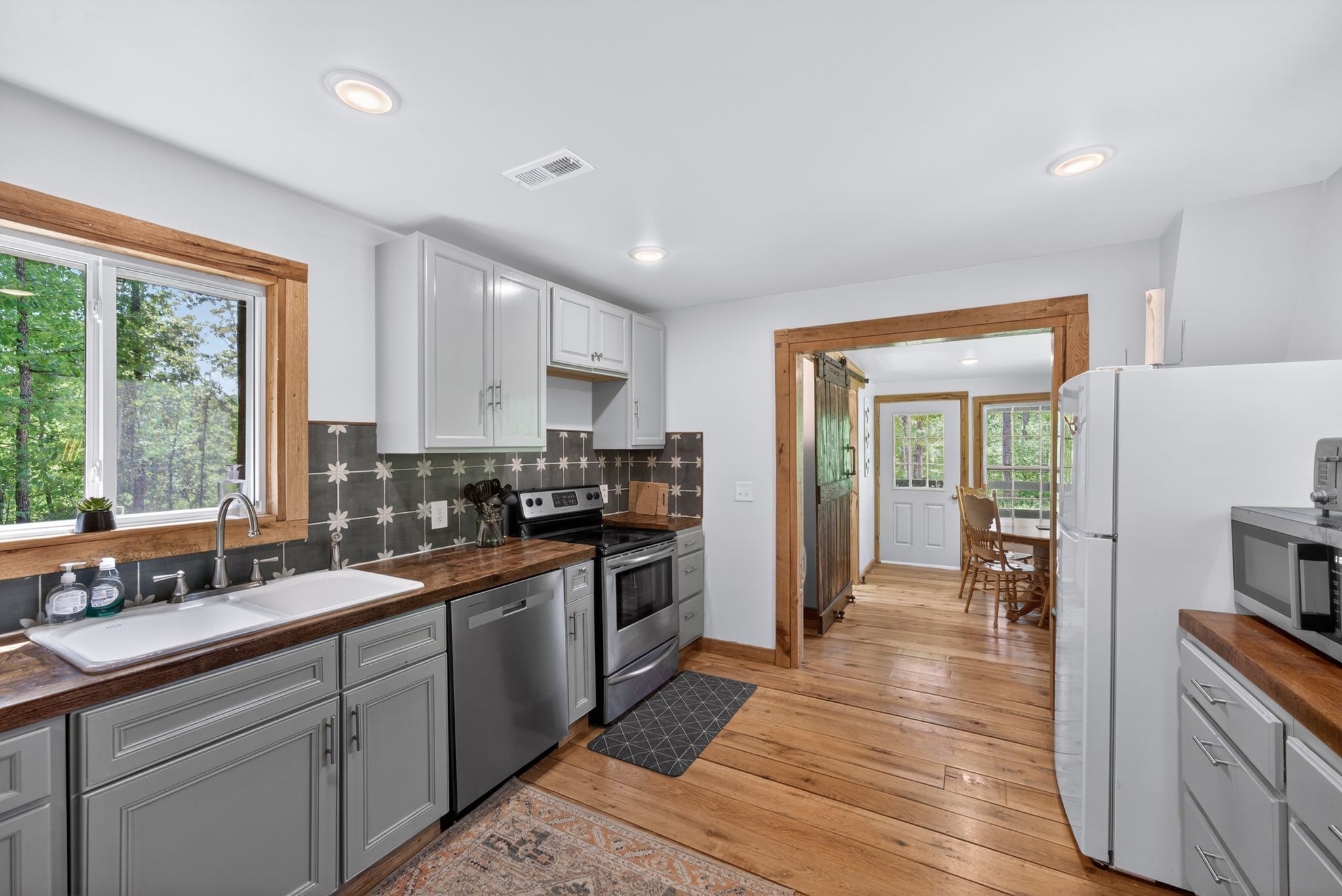 1030 Johnson Hollow Road Mc Ewen TN 37101