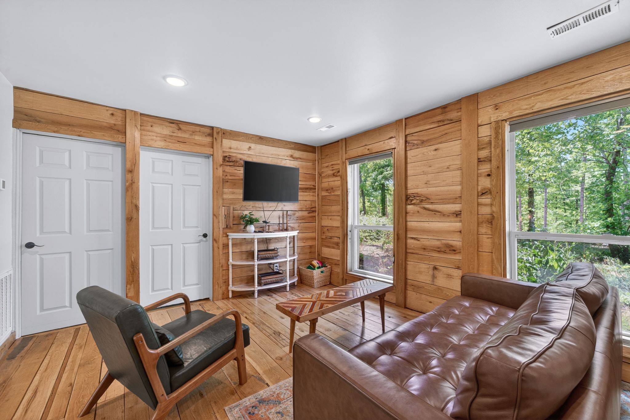 1030 Johnson Hollow Road Mc Ewen TN 37101