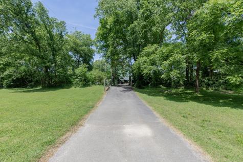 6520 Lickton Pike Goodlettsville TN 37072