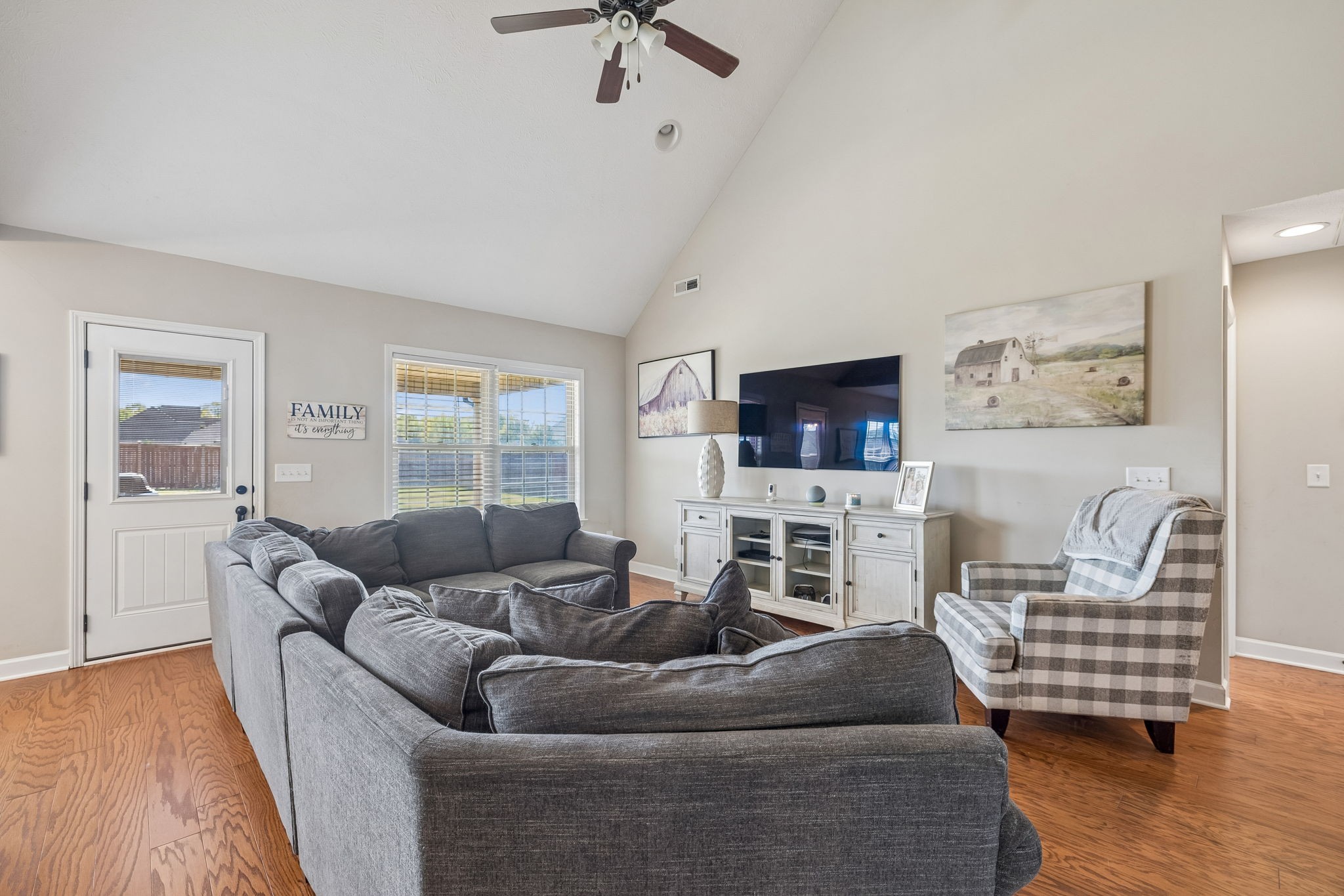 2928 Ronstadt Drive Christiana TN 37037