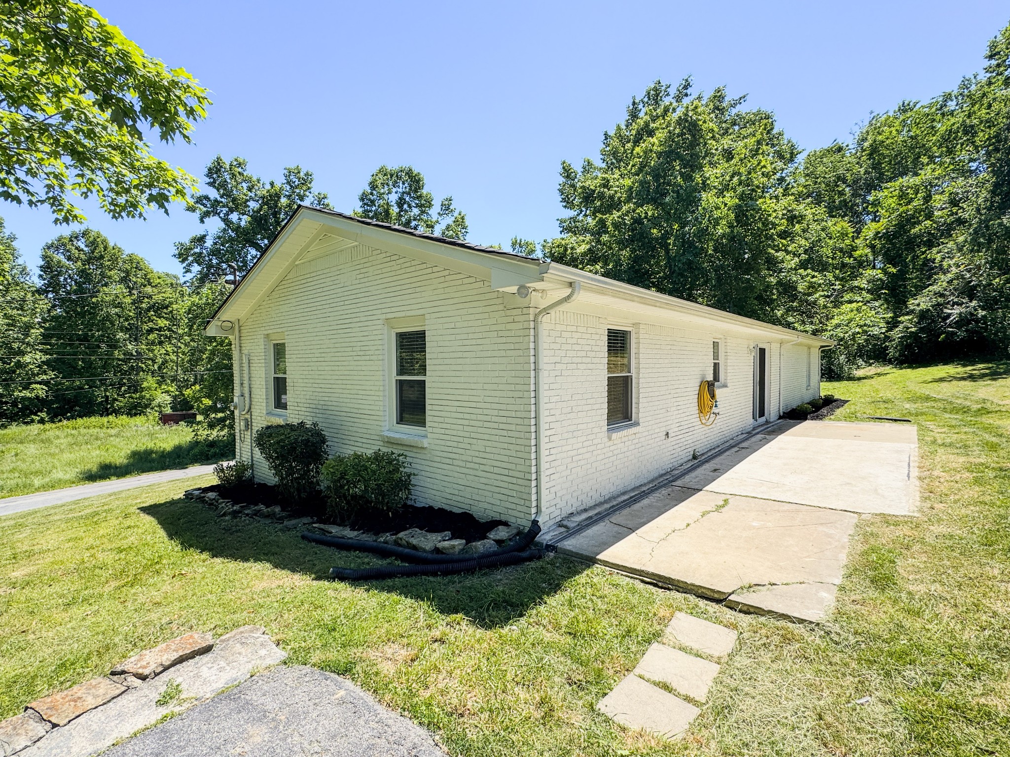 228 Howell Road Westmoreland TN 37186